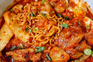 Makanan Pedas Favorit Banyak Orang yang Menggugah Selera dan Selalu Dicari dari Berbagai Daerah